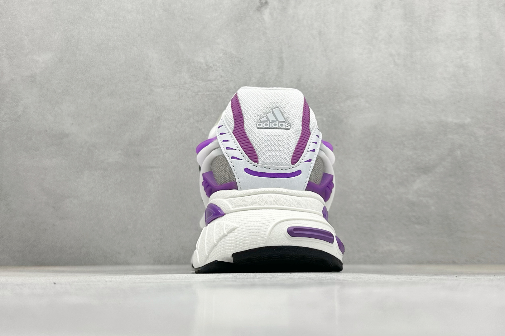  放店私
Adidas Originals Adistar Jellyfish 阿迪复古舒适防滑减震运动
