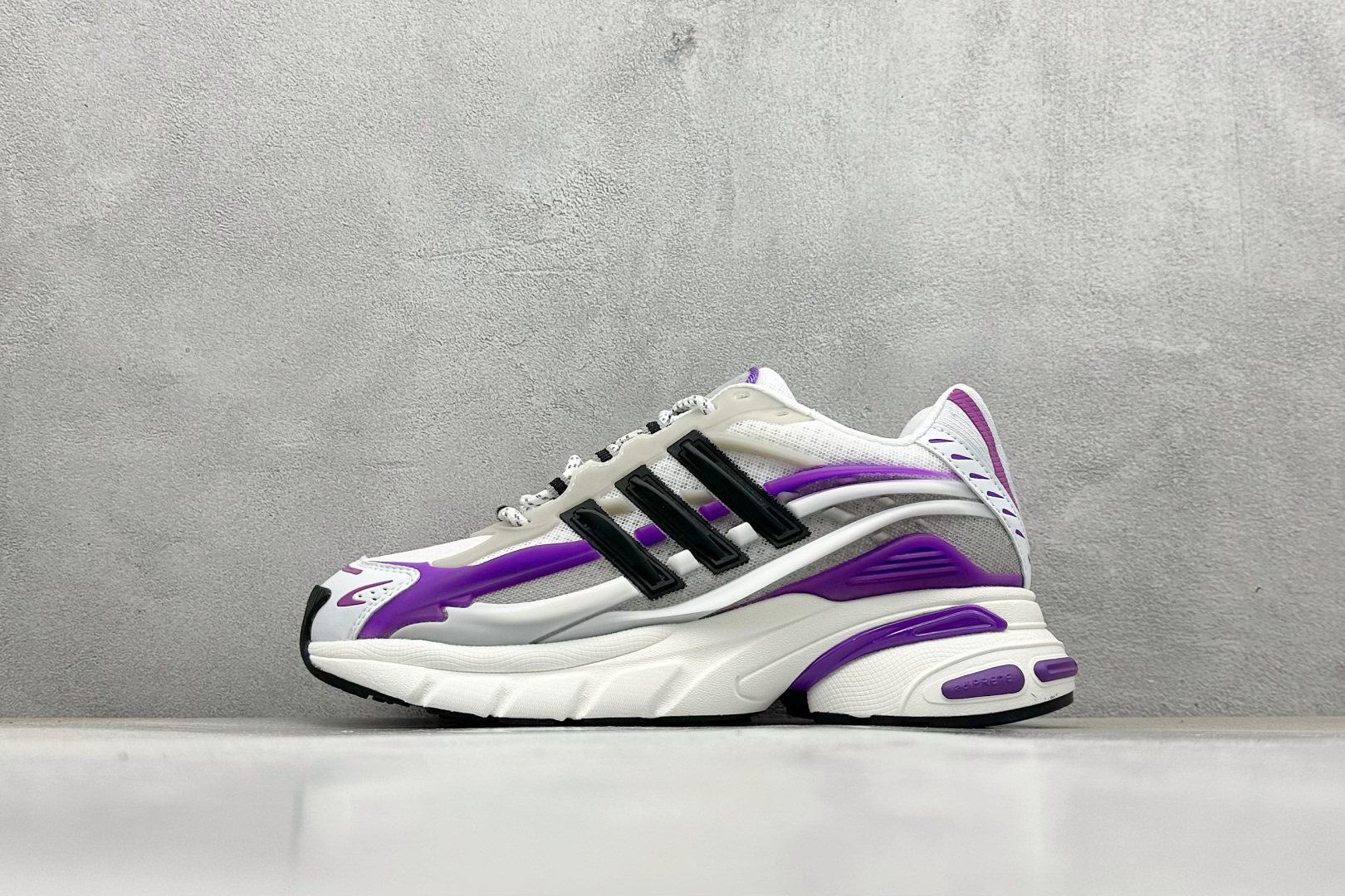  放店私
Adidas Originals Adistar Jellyfish 阿迪复古舒适防滑减震运动