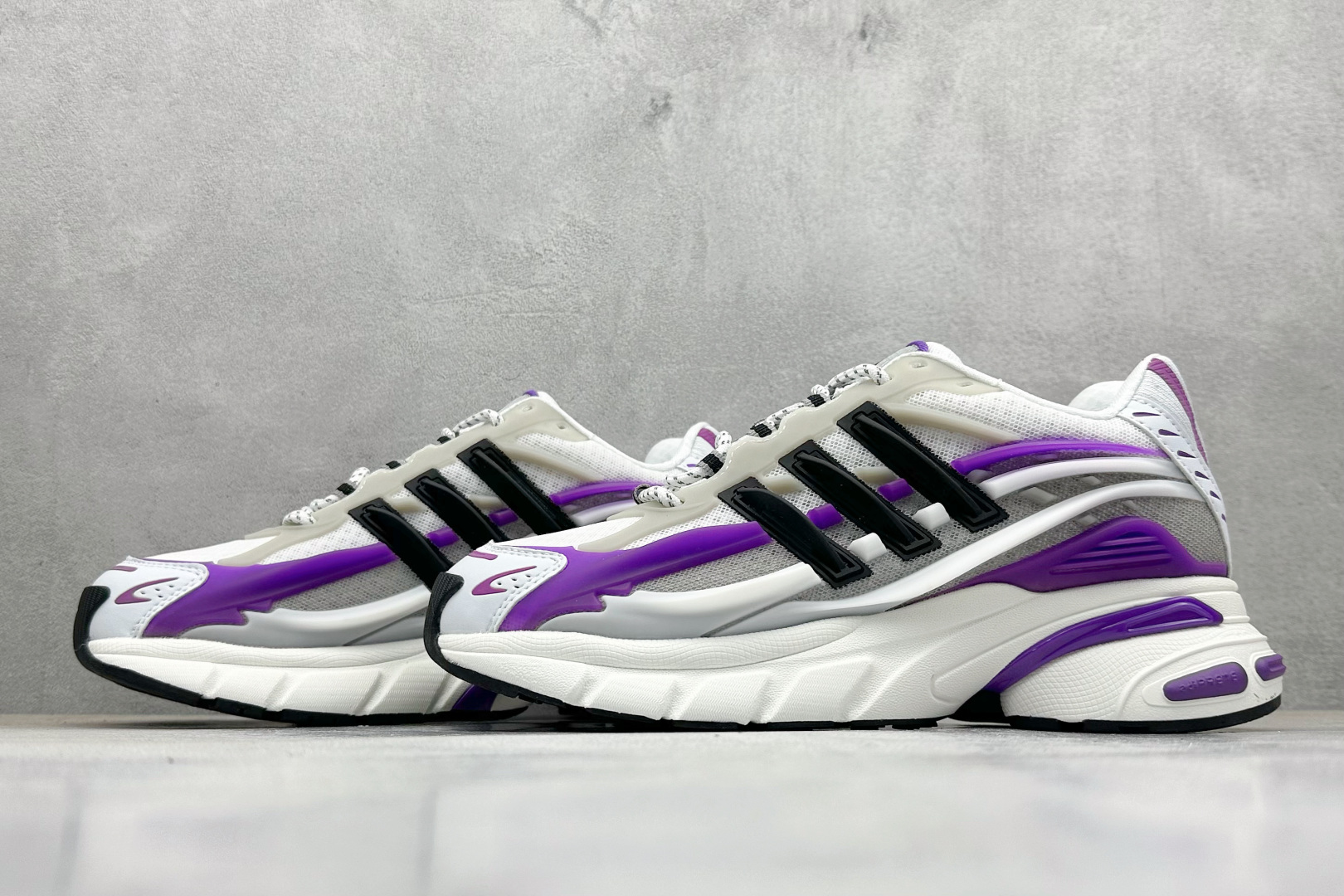  放店私
Adidas Originals Adistar Jellyfish 阿迪复古舒适防滑减震运动