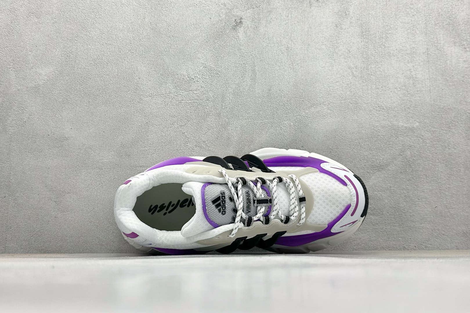  放店私
Adidas Originals Adistar Jellyfish 阿迪复古舒适防滑减震运动