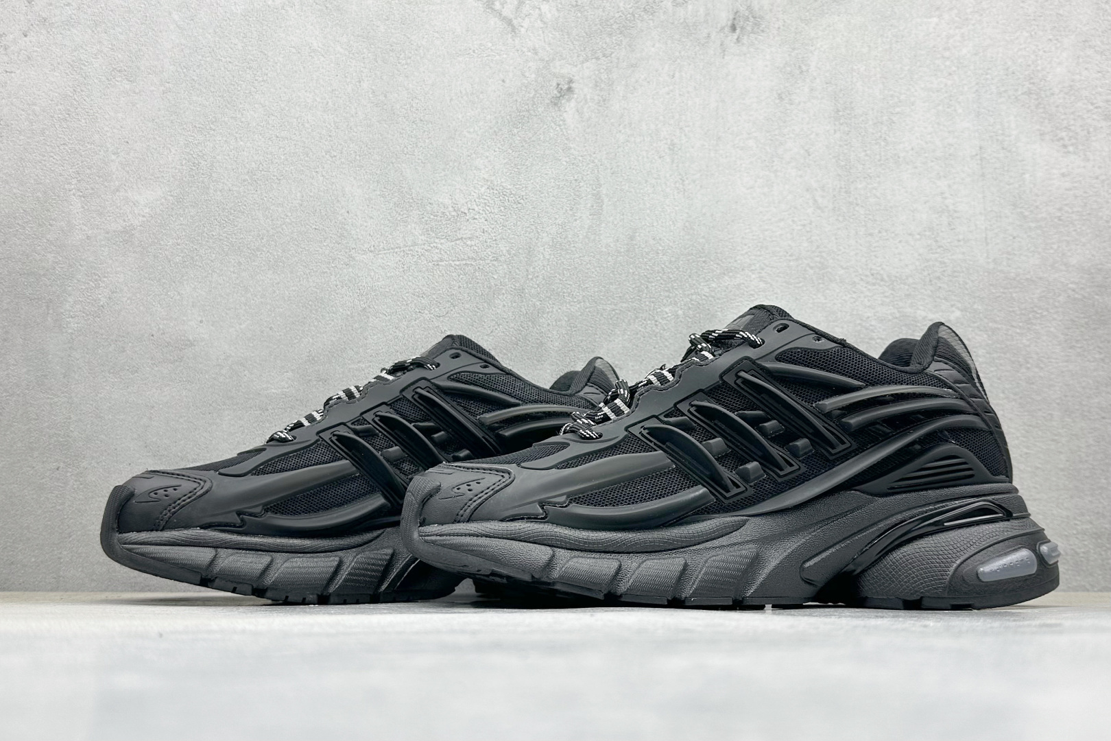  放店私
Adidas Originals Adistar Jellyfish 阿迪复古舒适防滑减震运动