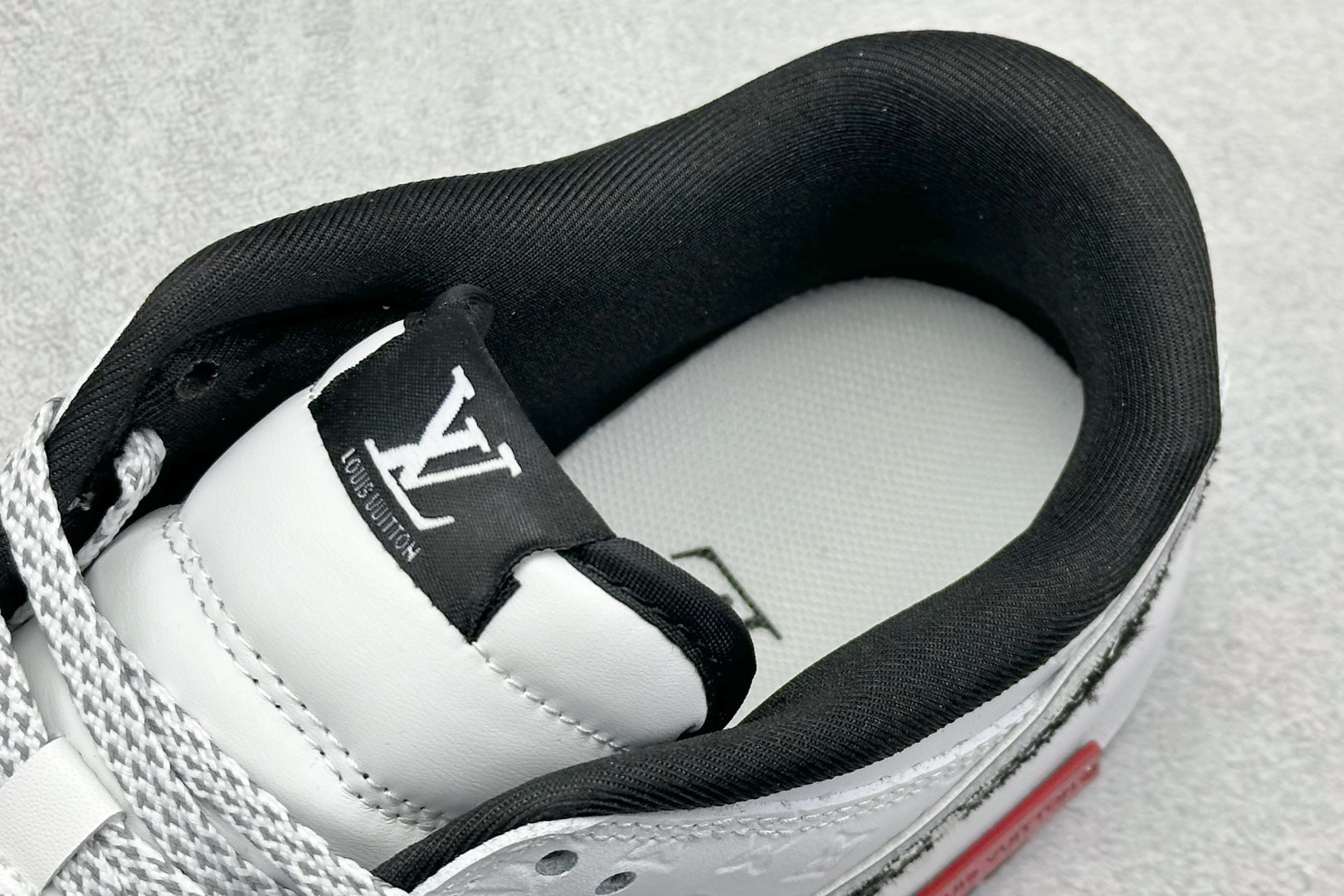 240 NIKE SB Dunk Low RETRO x Louis Vuitt白黑牛仔满印  DS6608-002