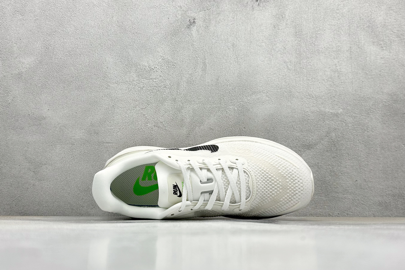 200 Nike Air Zoom Premium 耐克网面厚底气垫跑鞋 HQ2050-303