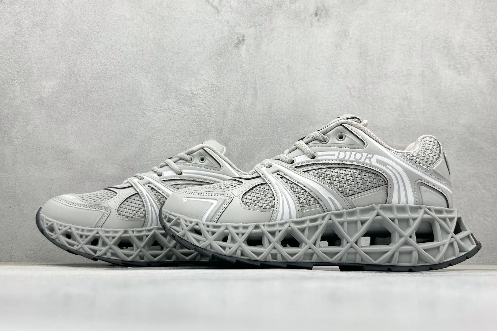 380 Dior x Kaws迪奥 联名款B35胶囊系列 镂空网面  3SN323ZCY-H968