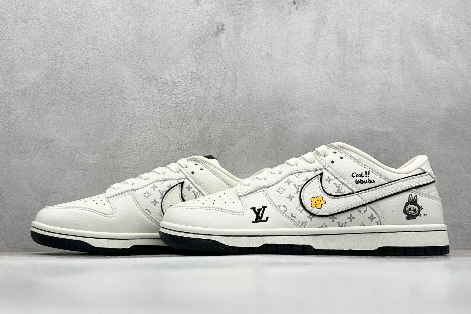 280 SC版Nike SB Dunk Low LV拉布布 三方联名 白碳黑 高端定制 低帮休闲板鞋  SC0601-455