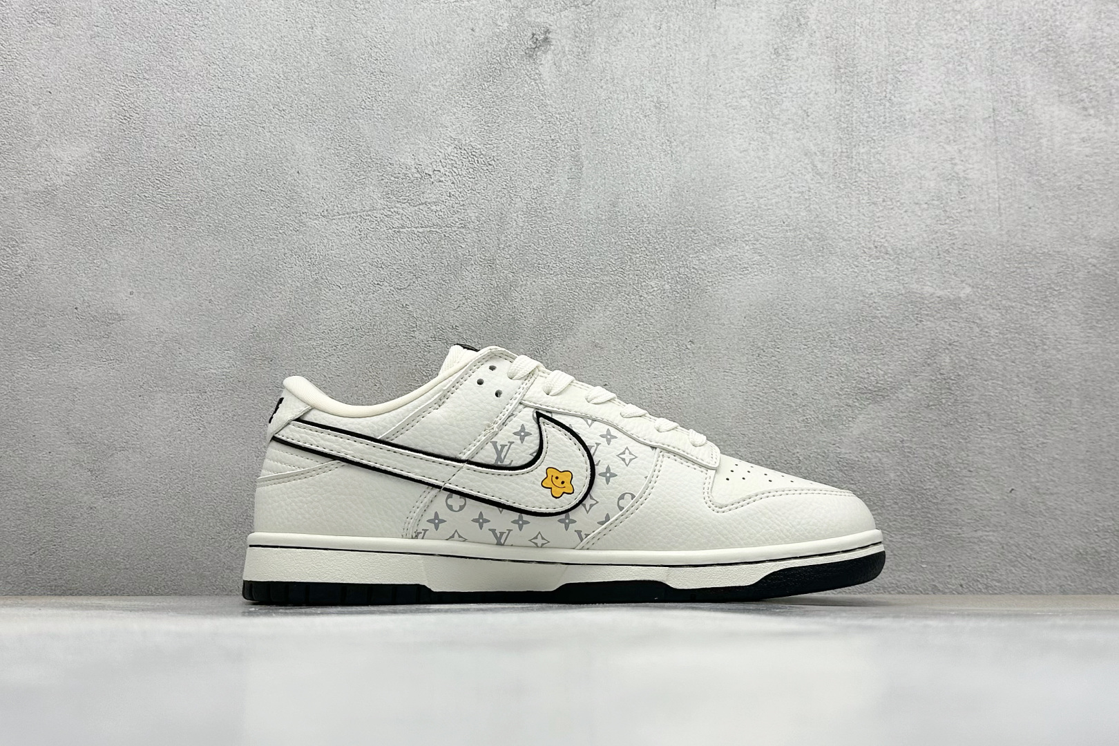 280 SC版Nike SB Dunk Low LV拉布布 三方联名 白碳黑 高端定制 低帮休闲板鞋  SC0601-455