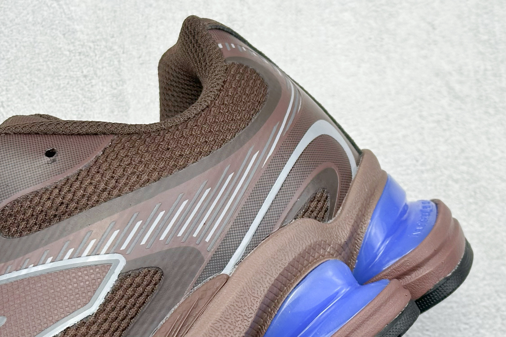 210 New Balance 新百伦 NB2000 网面休闲鞋  U200076U