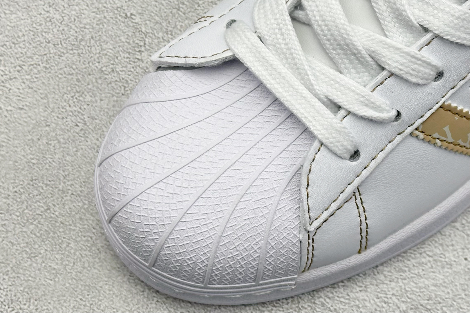 220 AD Originals Superstar x MLB 白黄  BZ2534