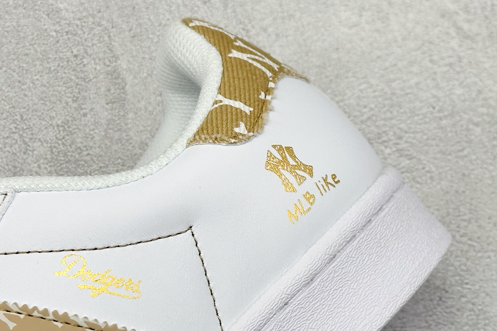 220 AD Originals Superstar x MLB 白黄  BZ2534