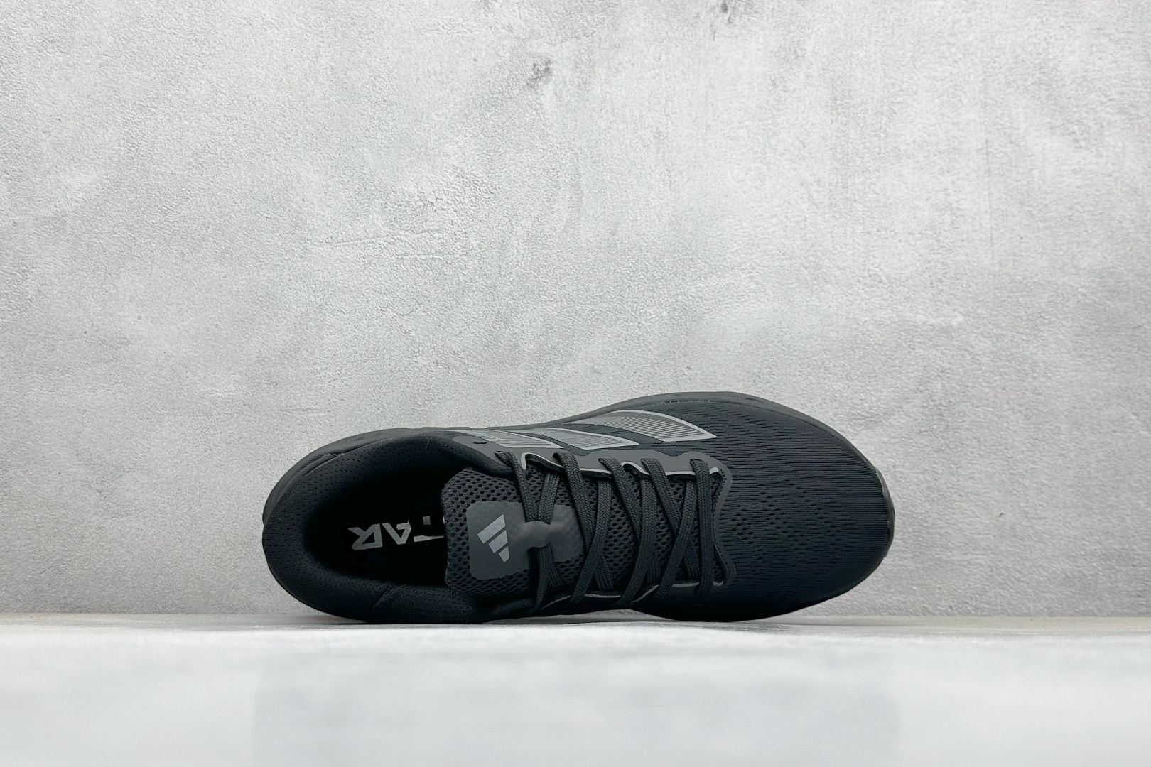 180 AdidAdistar W Low 巡航舰代系列低帮马拉松轻量缓震休闲运动慢跑鞋  ID6182