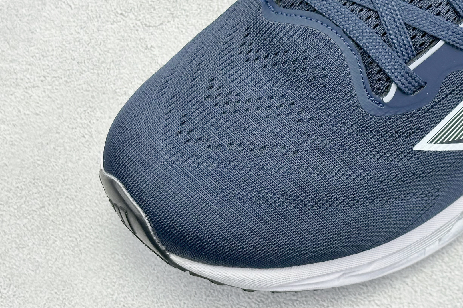 180 AdidAdistar W Low 巡航舰代系列低帮马拉松轻量缓震休闲运动慢跑鞋  ID6183