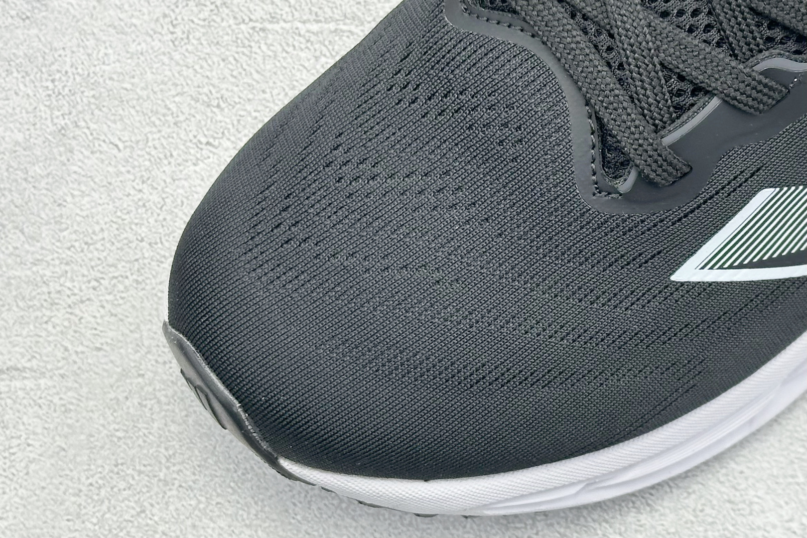 180 AdidAdistar W Low 巡航舰代系列低帮马拉松轻量缓震休闲运动慢跑鞋  ID6180