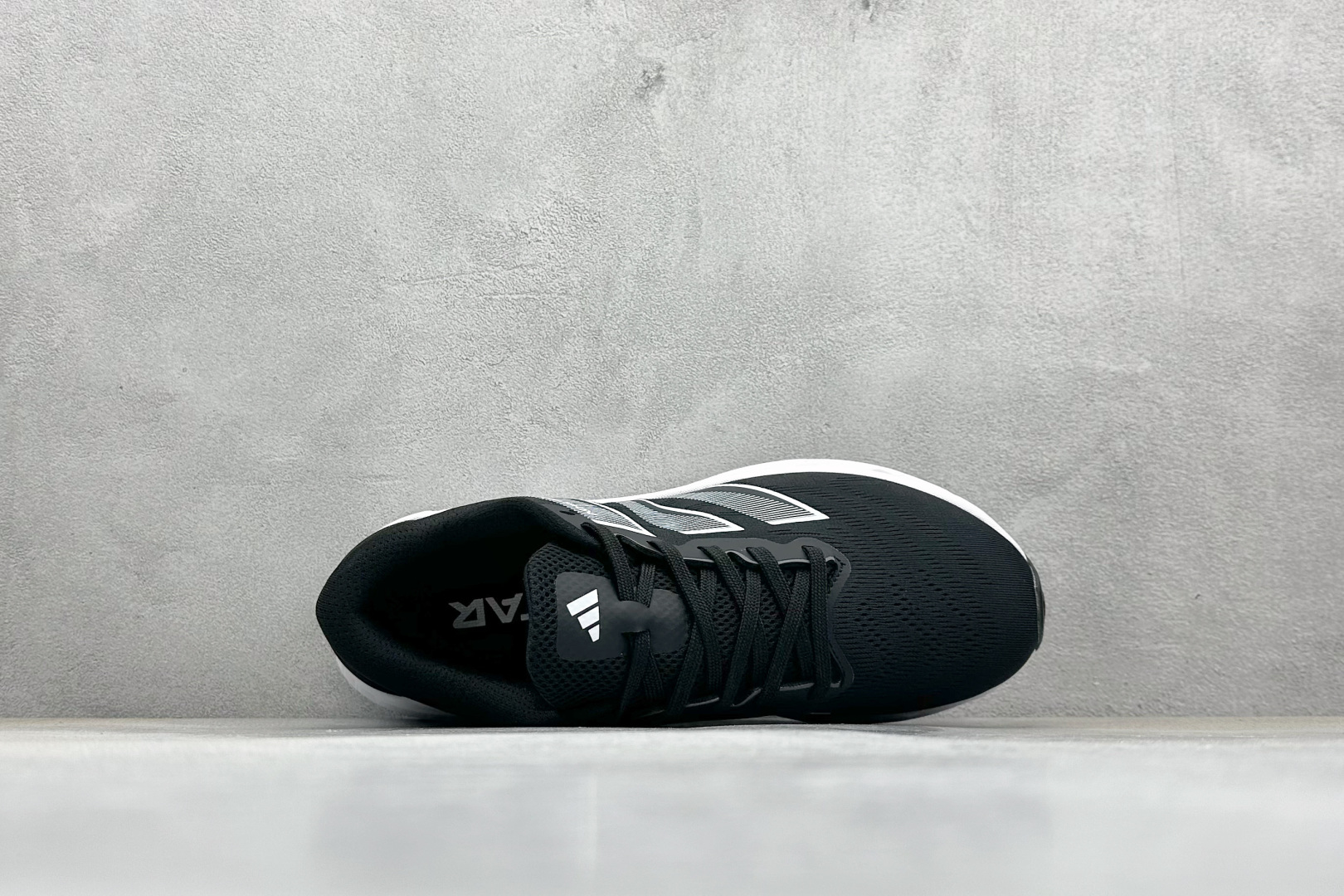 180 AdidAdistar W Low 巡航舰代系列低帮马拉松轻量缓震休闲运动慢跑鞋  ID6180