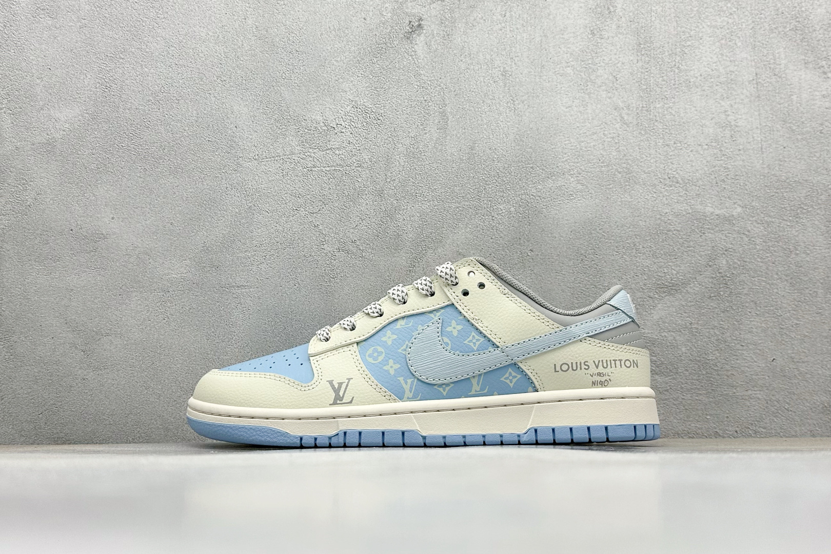 240 Nike SB Dunk Low “lv联名——白灰蓝” 低帮休闲板鞋  HS2506-216