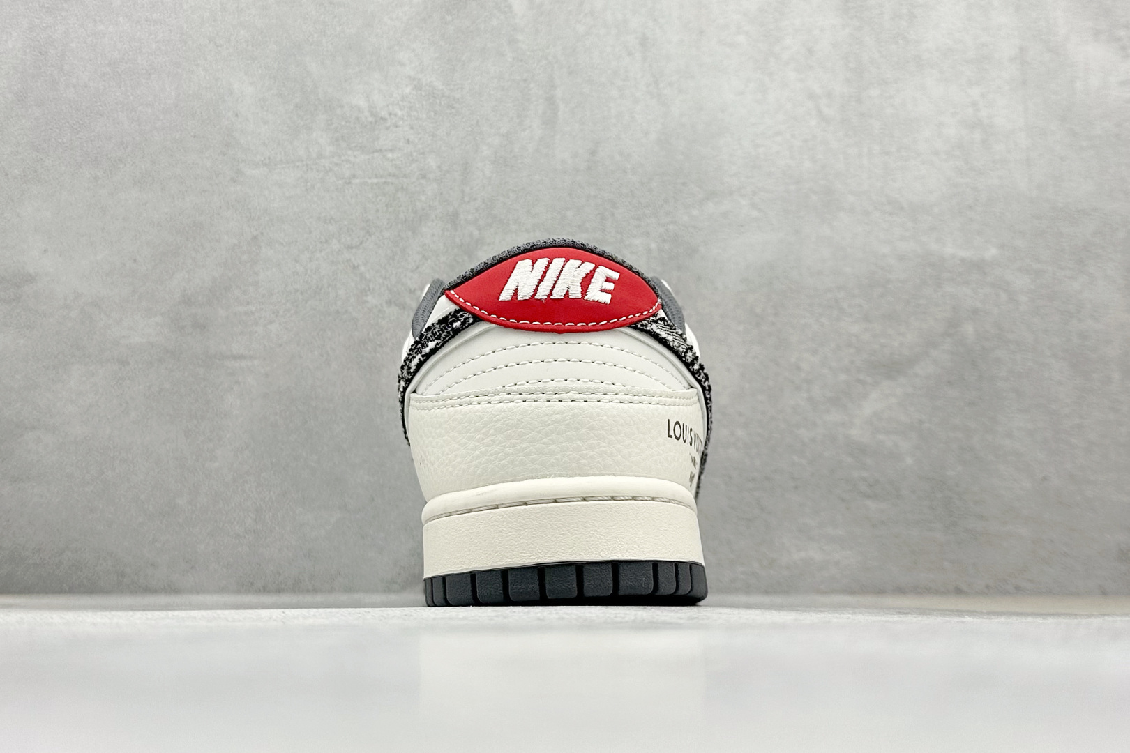240 Nike SB Dunk Low x Louis Vuitt黑白牛仔  JY6988-111
