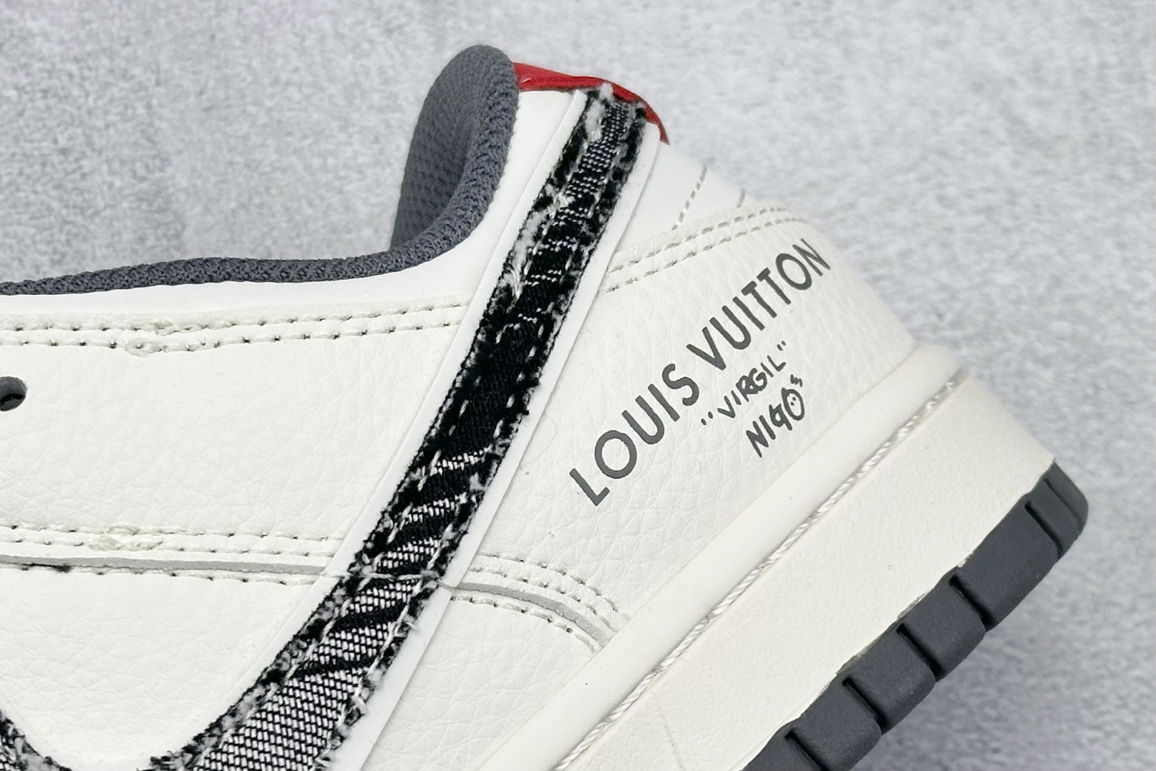 240 Nike SB Dunk Low x Louis Vuitt黑白牛仔  JY6988-111
