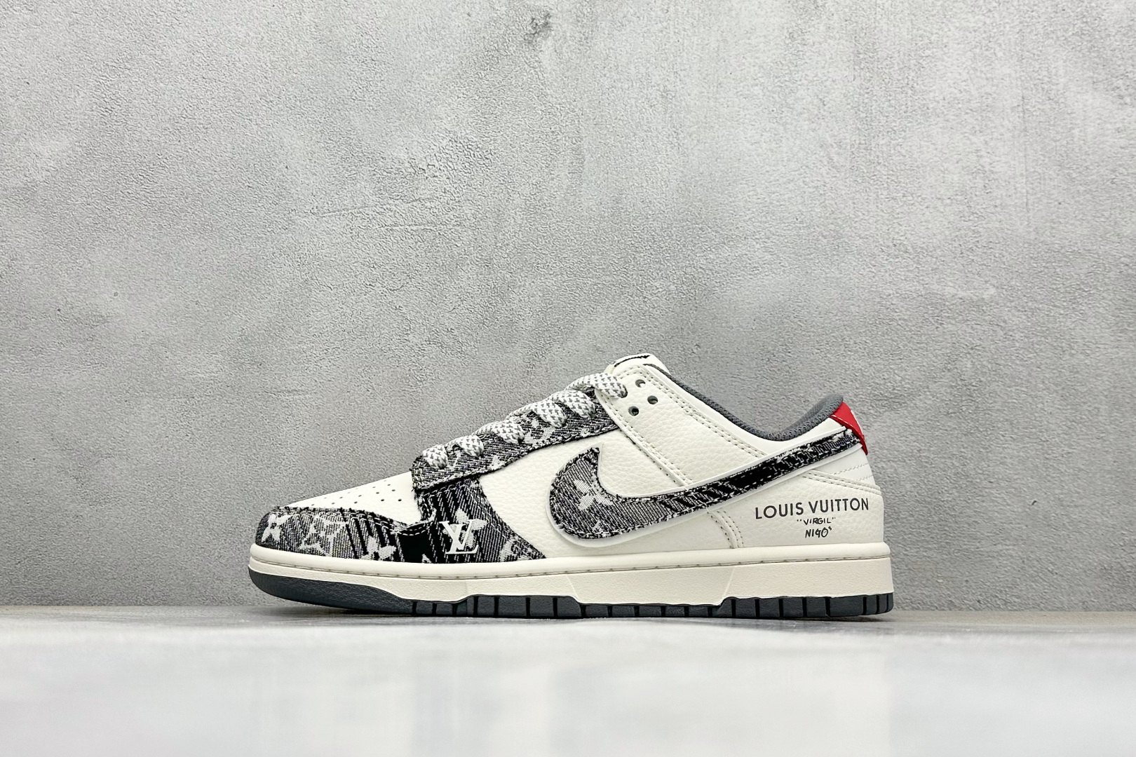 240 Nike SB Dunk Low x Louis Vuitt黑白牛仔  JY6988-111