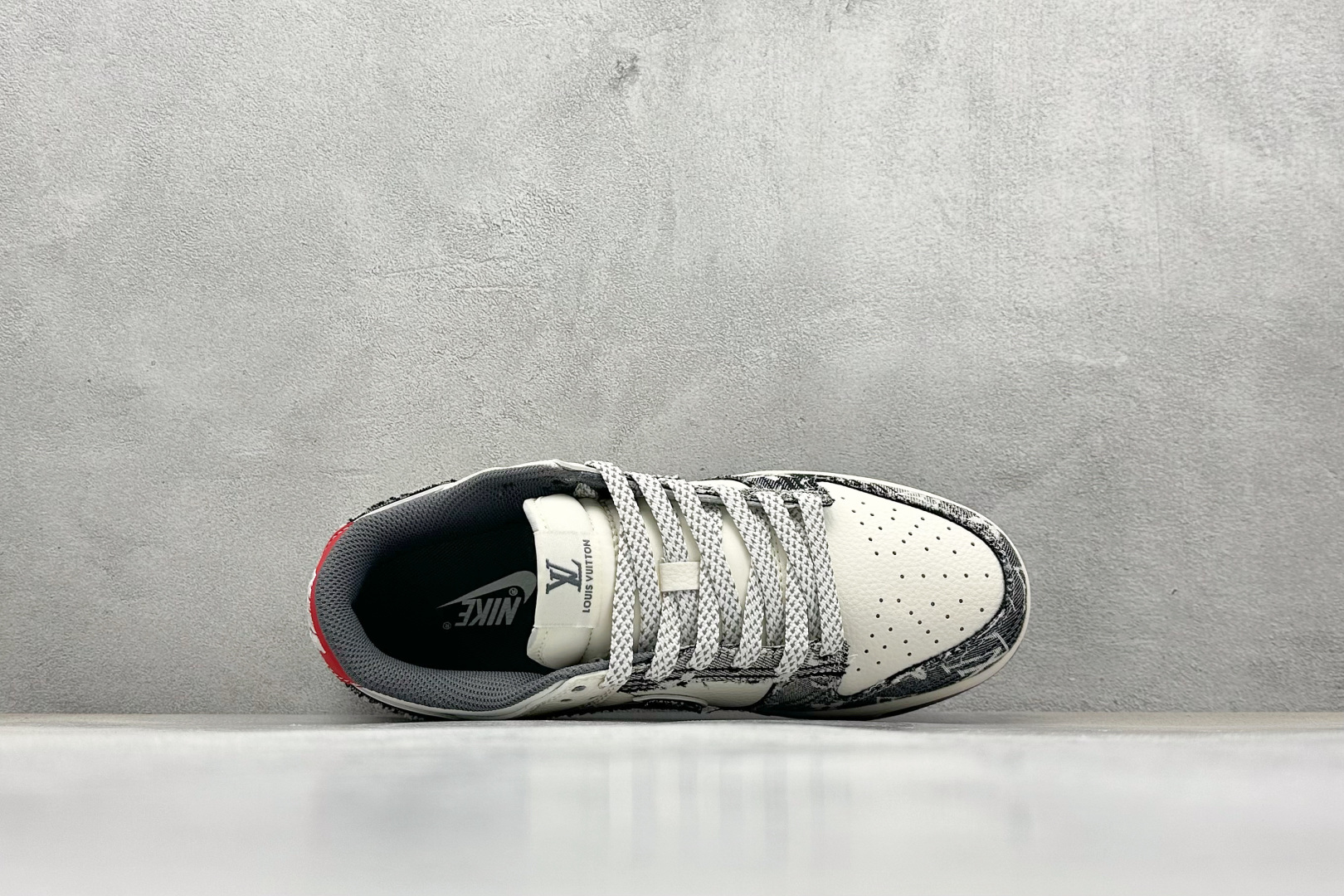 240 Nike SB Dunk Low x Louis Vuitt黑白牛仔  JY6988-111