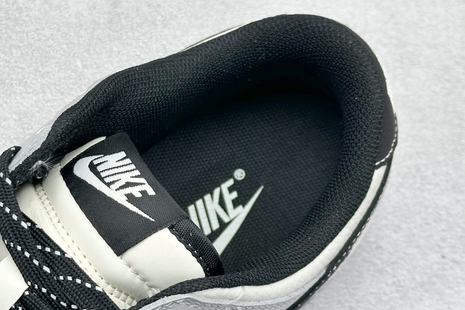 240 Nike SB Dunk Low 黑白灰 纯 XD6188-050