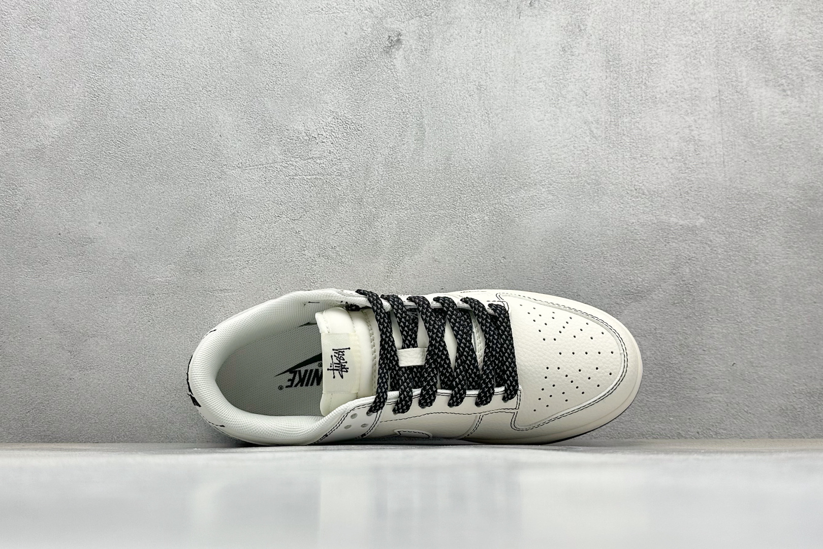 280 Nike SB Dunk Low 斯图西联名 米黑小双勾 高端定制 低帮休闲板鞋 HH7518-096