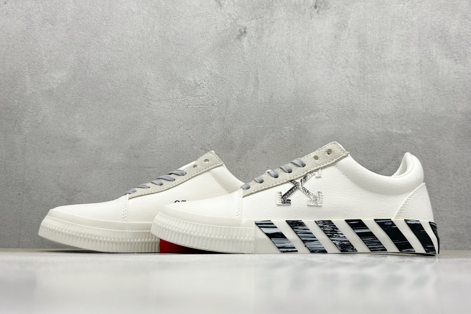 210 S版OFF-WHITE GYM SHOES LOVERS 舒适百搭防滑耐磨低帮帆布鞋