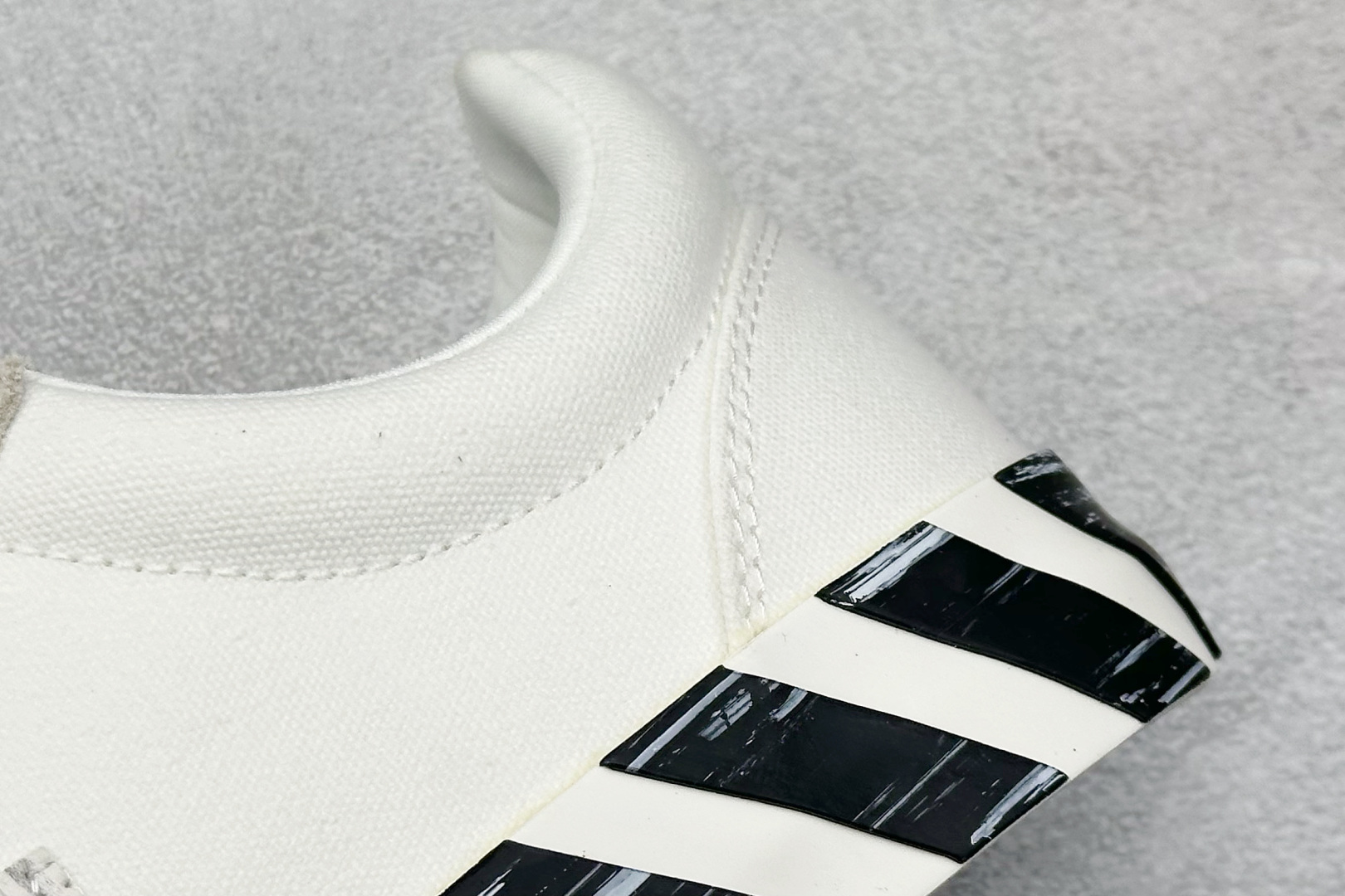 210 S版OFF-WHITE GYM SHOES LOVERS 舒适百搭防滑耐磨低帮帆布鞋