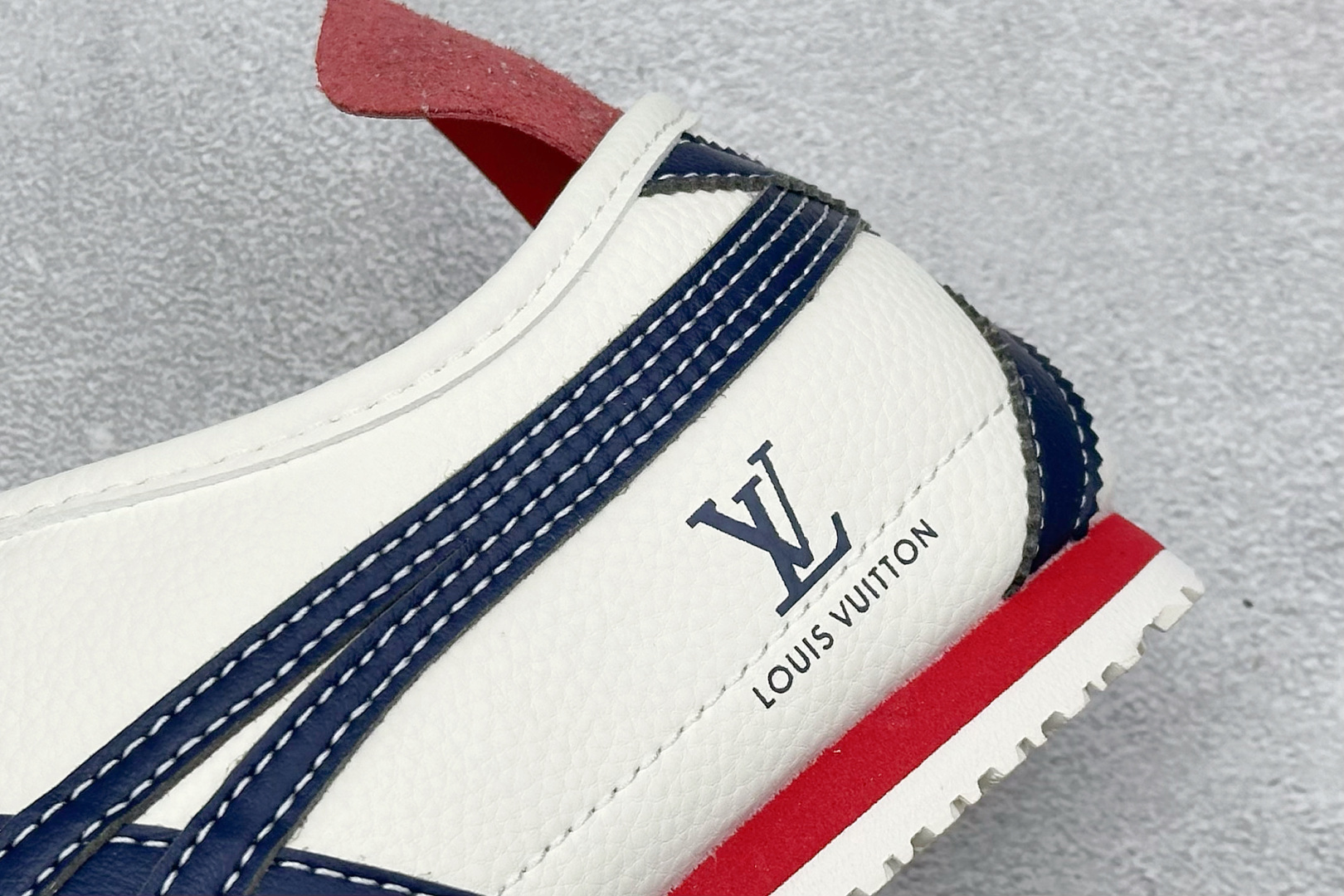 220 Onitsuka Tiger Mexico 66 Paraty x Louis Vuitt百搭单品 板鞋  DL408-141