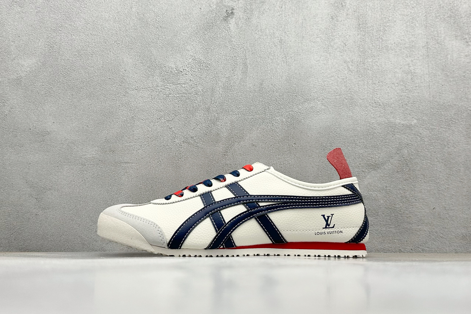 220 Onitsuka Tiger Mexico 66 Paraty x Louis Vuitt百搭单品 板鞋  DL408-141