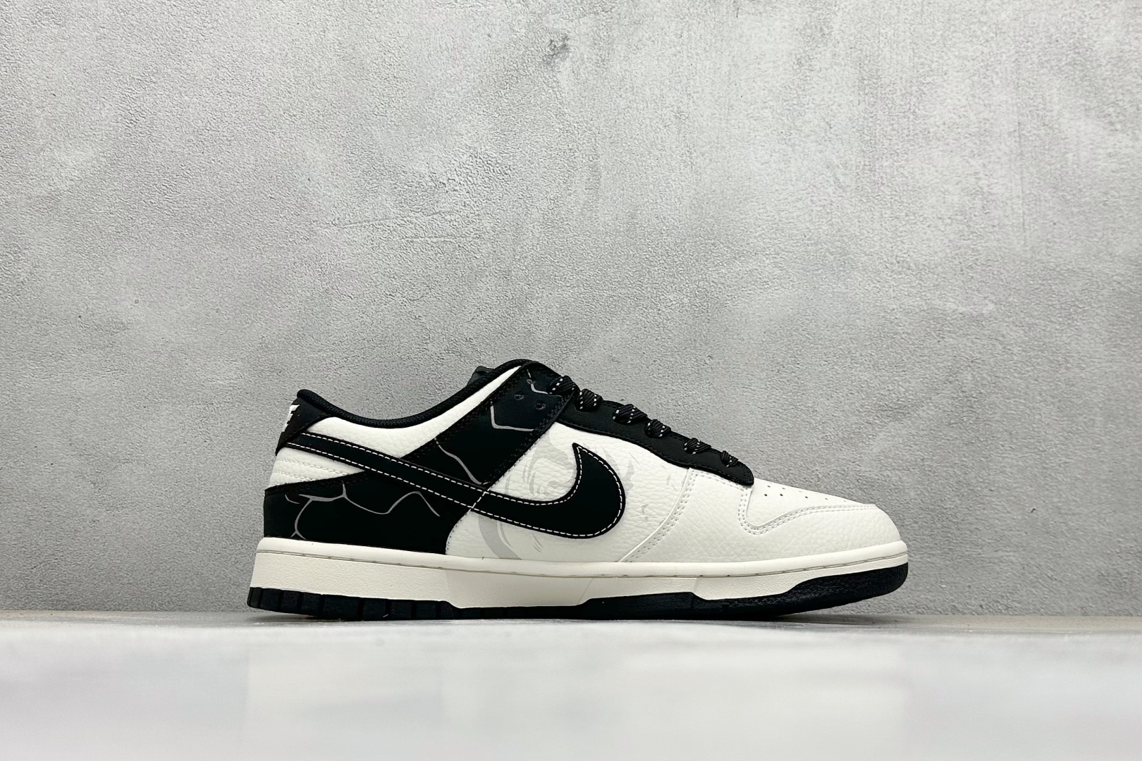 240 Nike SB Dunk Low“DANCE—黑白拼接色” 高端定制 低帮休闲板鞋  XD6188-051