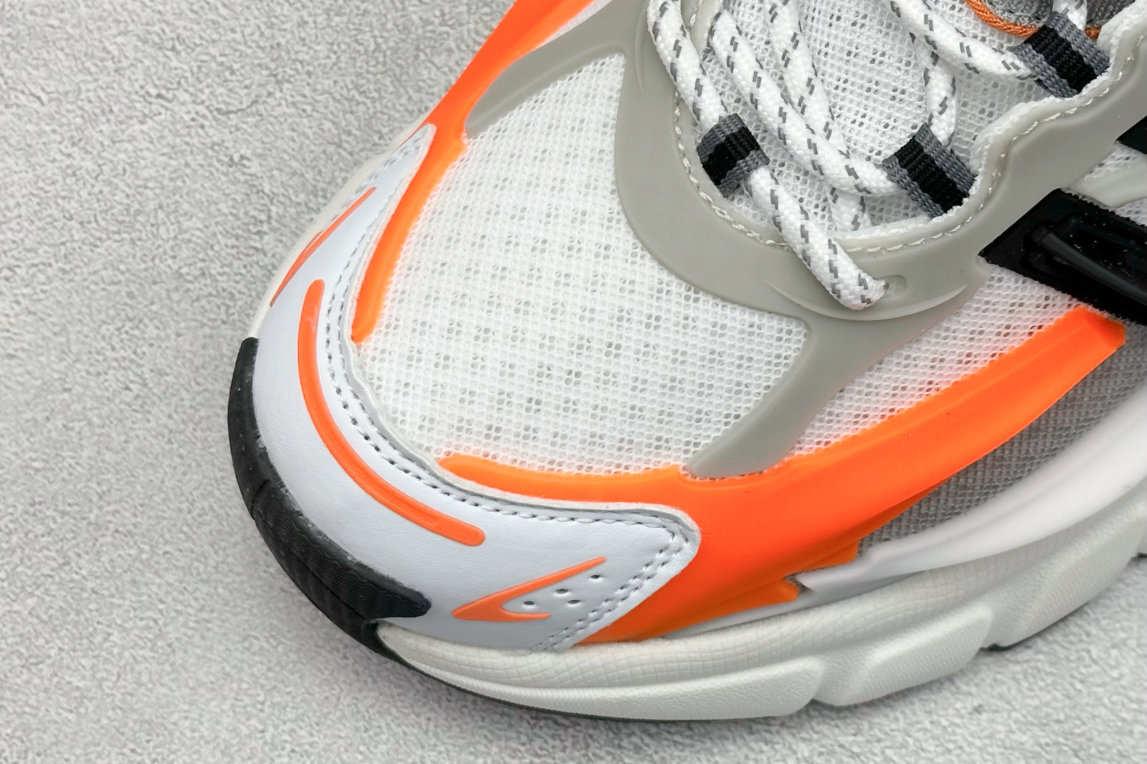 300 AdidOriginals Adistar Jellyfish 阿迪复古舒适防滑减震运动鞋 JP9261