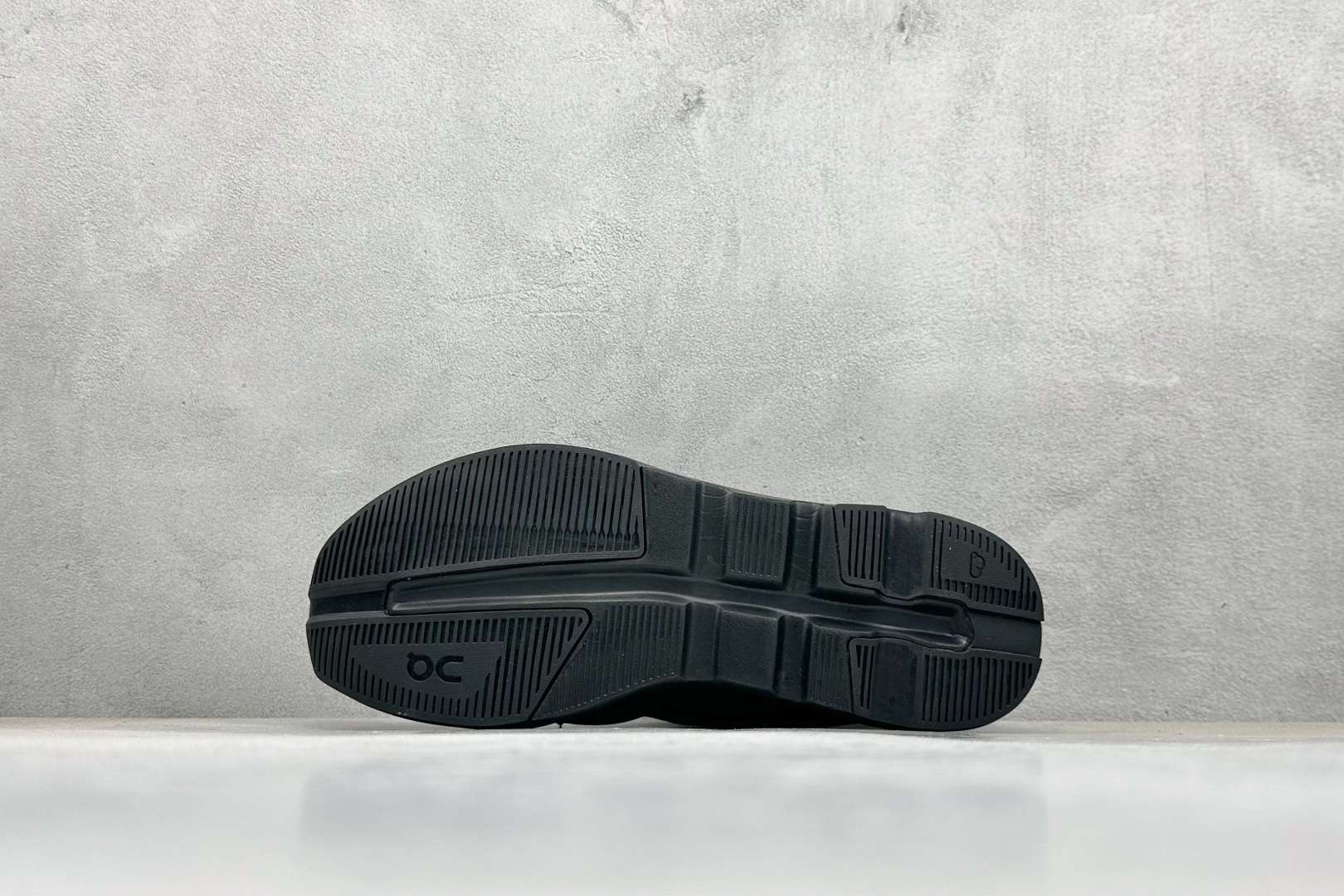XL版KITH x Cloudzone 昂跑舒适百搭防滑耐磨 低帮休闲跑步鞋
