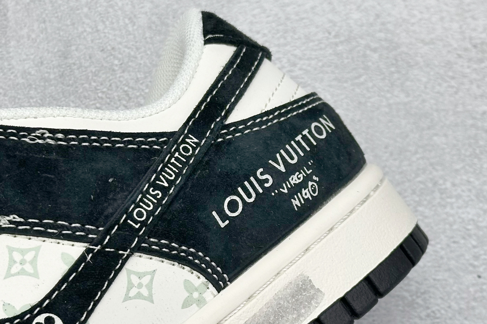 280 XC版Nike SB Dunk Low x Louis Vuitt黑白  CX5050-Y03