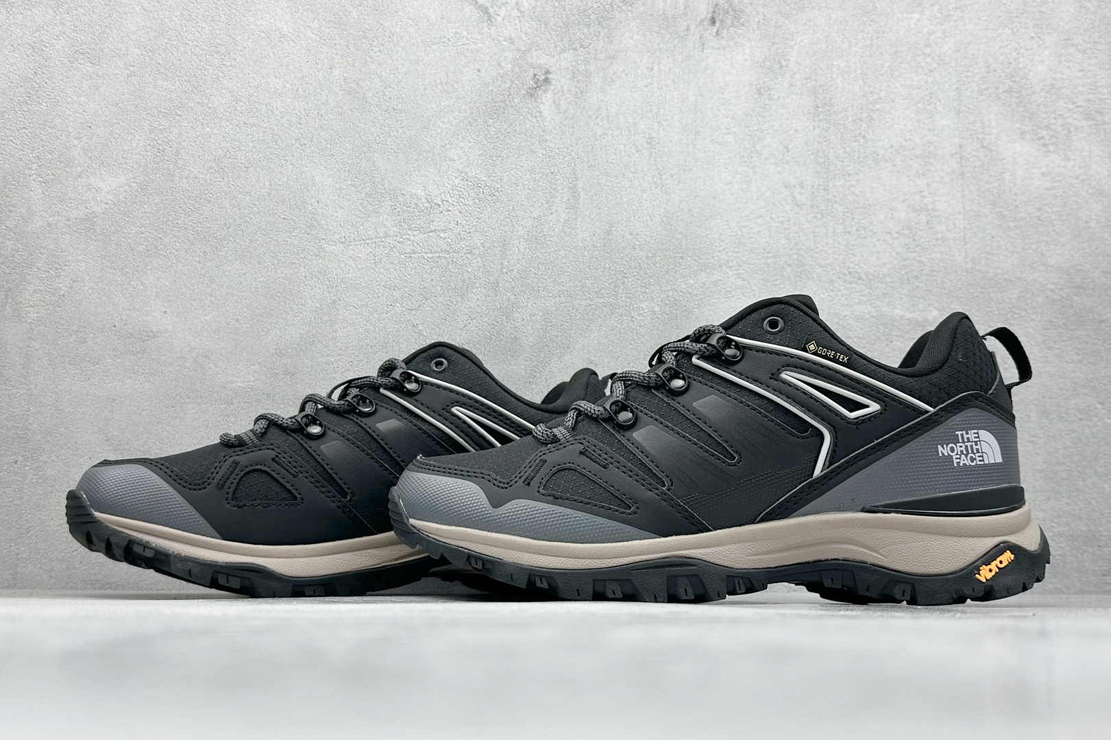 220 The North Face 北面 户外运动休闲登山鞋越野徒步鞋