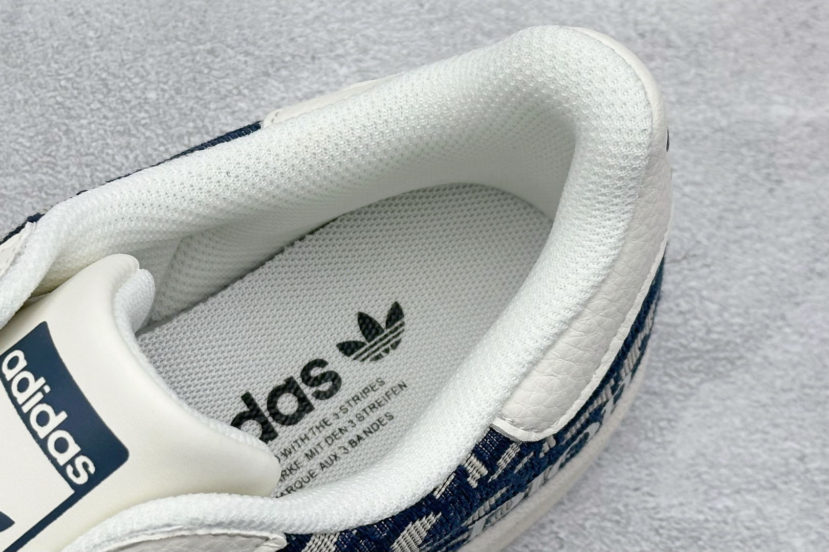 220 AdidOriginals Superstar 联名款贝壳头  JY8913