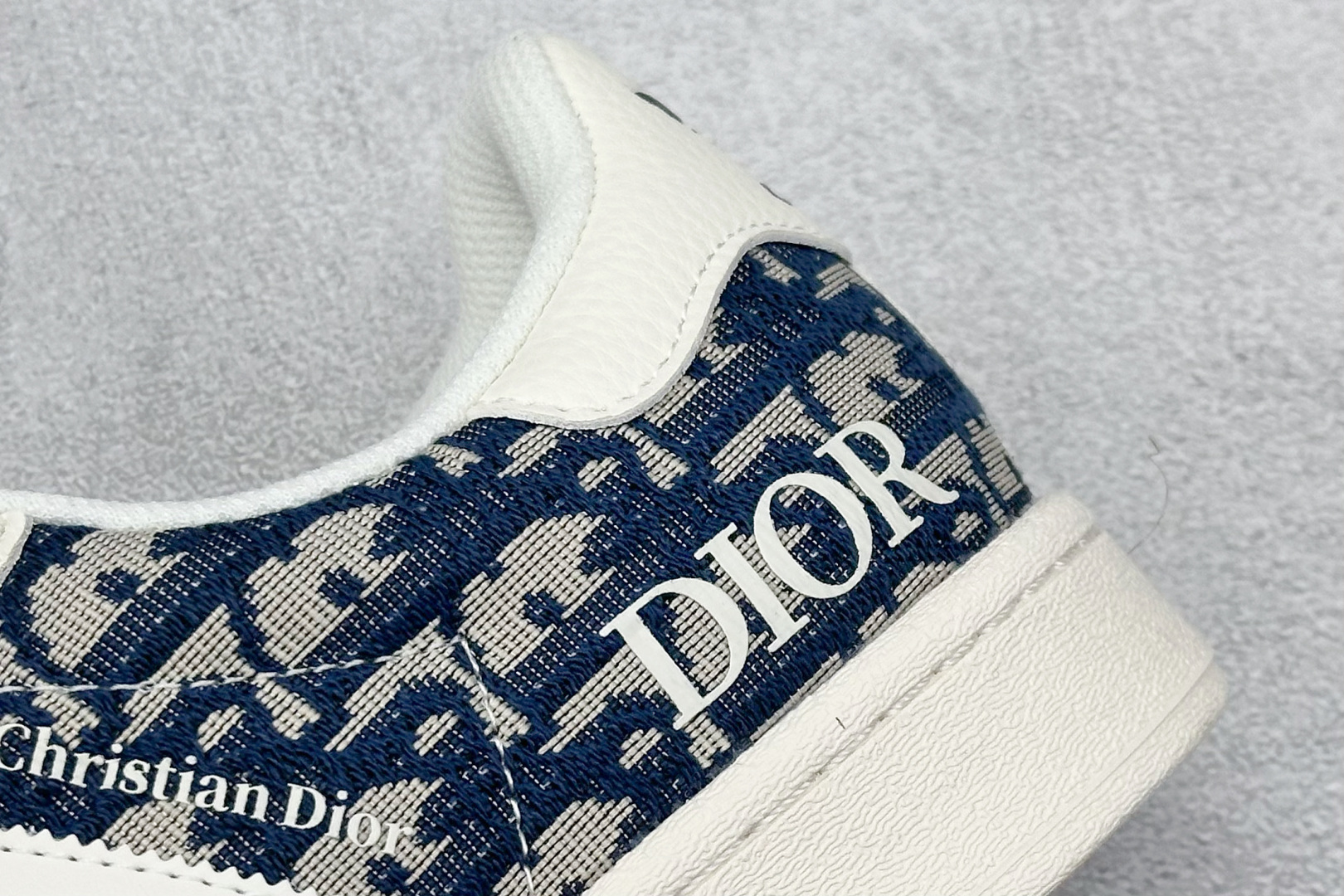 220 AdidOriginals Superstar 联名款贝壳头  JY8913