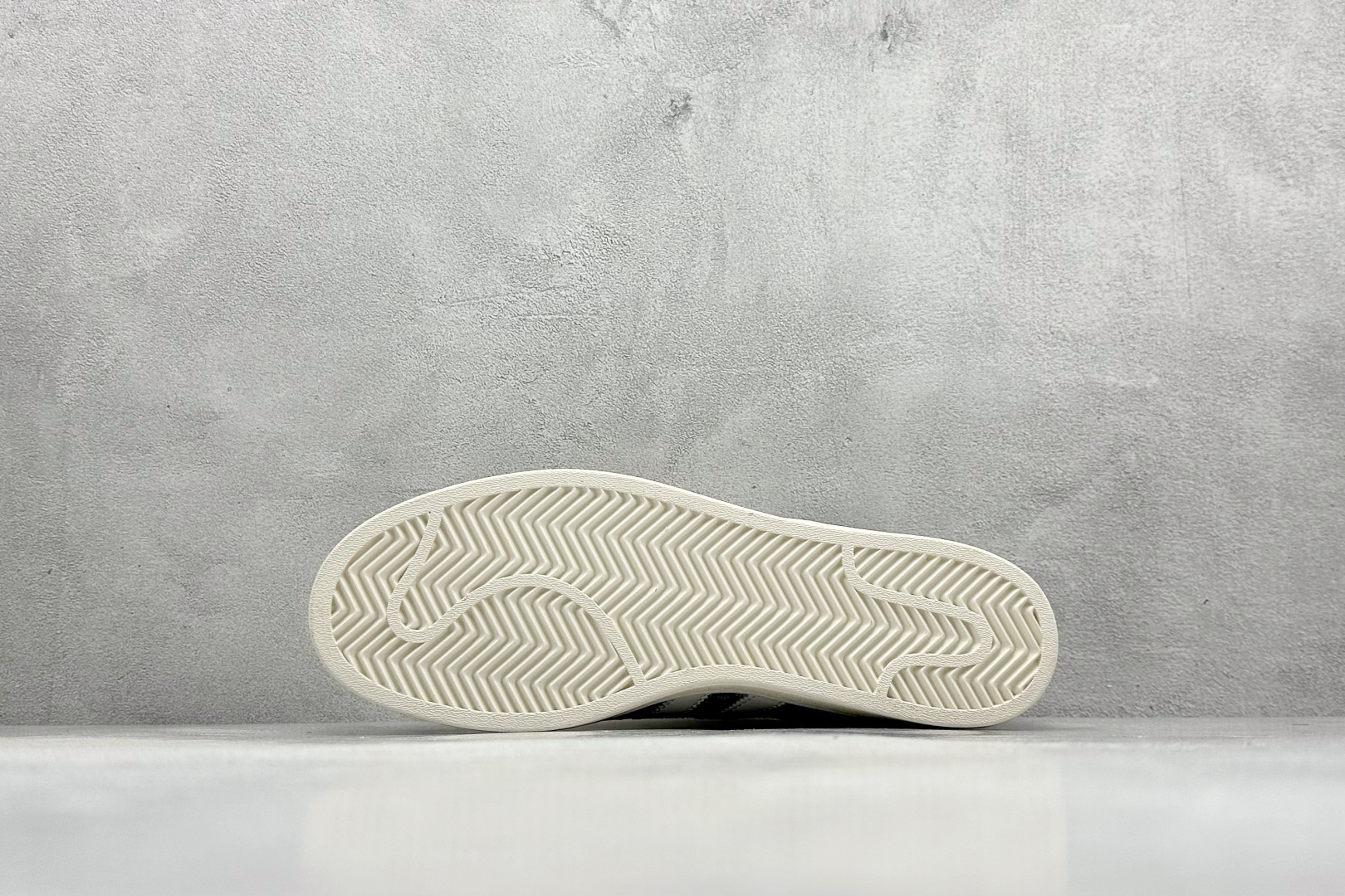 220 AdidOriginals Superstar 联名款贝壳头  JY8913