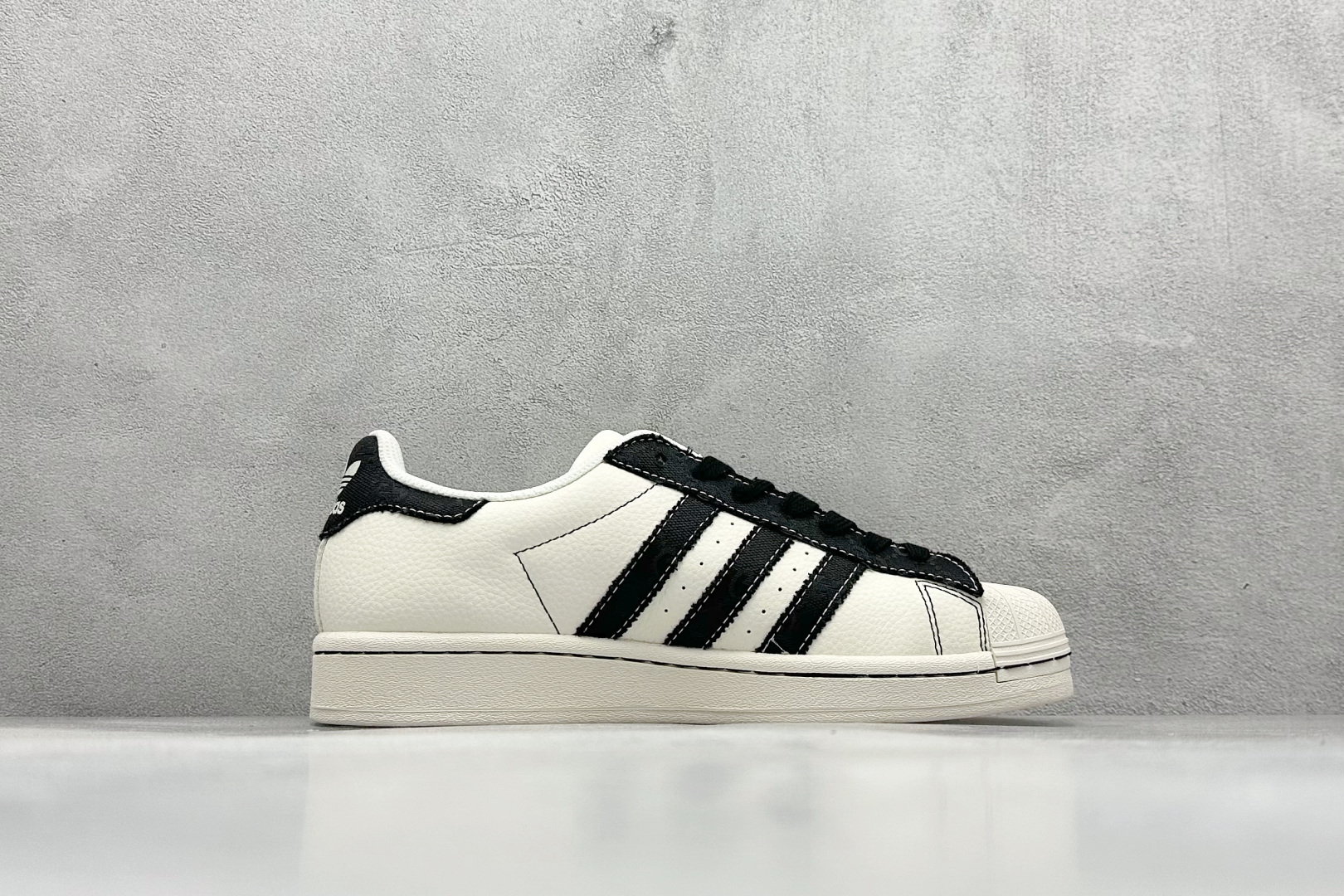 220 AD Originals Superstar x GUCCI 白黑  JY8922