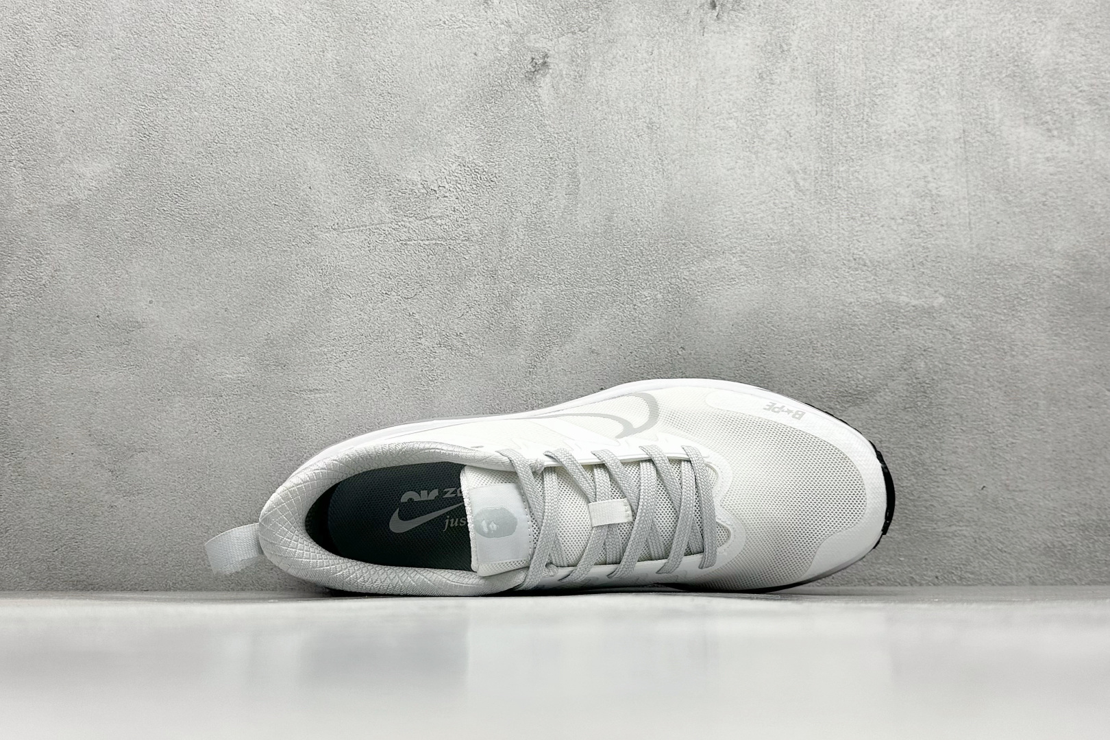 200 NIKE ZOOM PLUS 全新跑鞋 CK4318-151