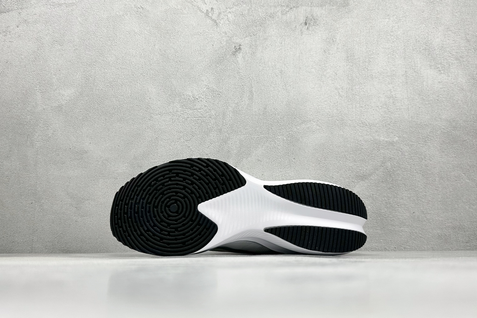 200 NIKE ZOOM PLUS 全新跑鞋 CK4318-151