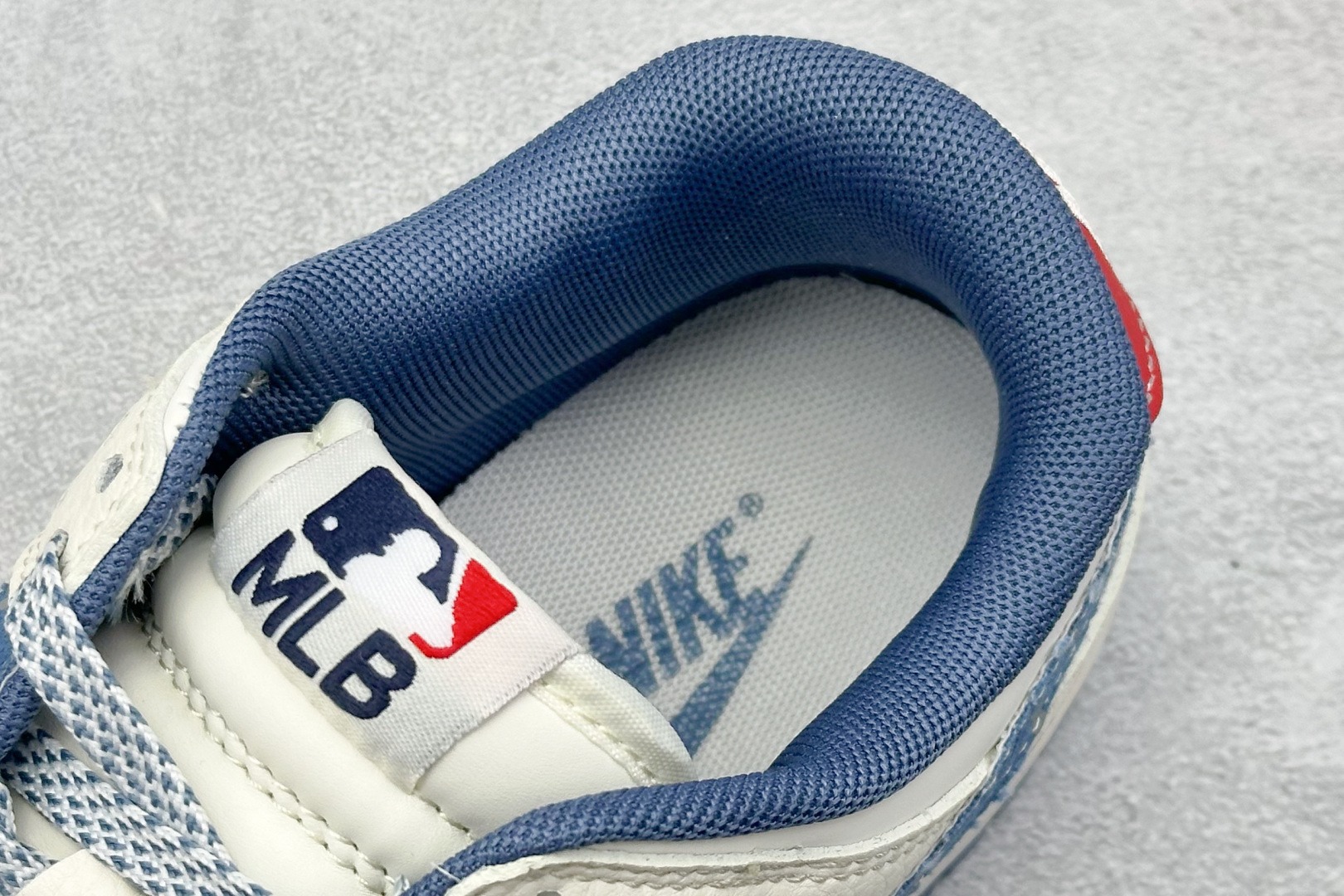 240 Nike SB Dunk Low “MLB联名——灰蓝红”高端定制 低帮休闲板鞋  HS8068-056