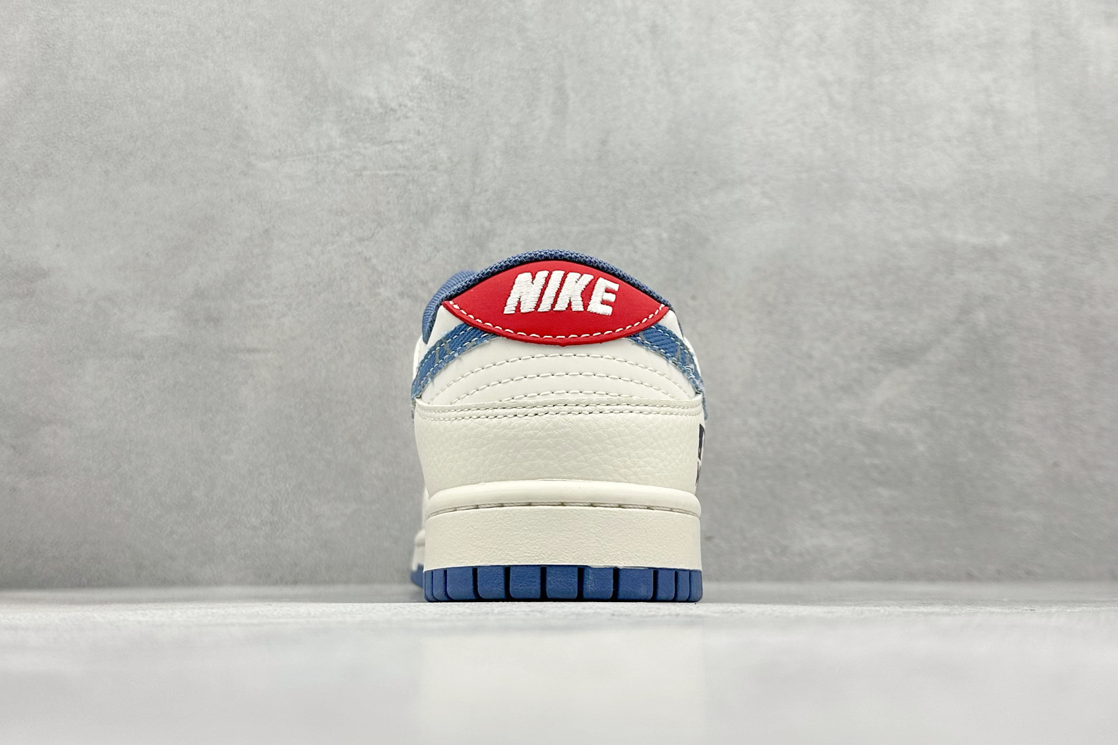 240 Nike SB Dunk Low “MLB联名——灰蓝红”高端定制 低帮休闲板鞋  HS8068-056