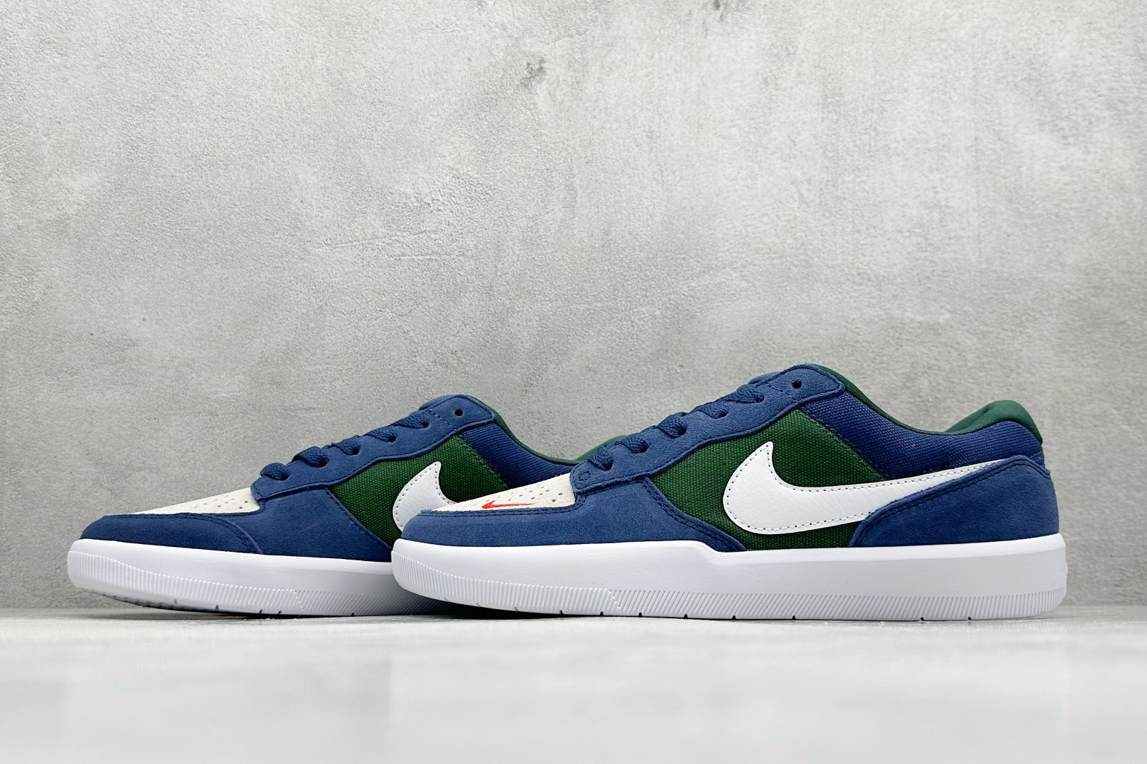 160 FS版 Nike SB Force 58 硫化杯底 传统篮球风格 Nike SB Force 58 男/女滑板鞋采用包边设计  CZ2959-402