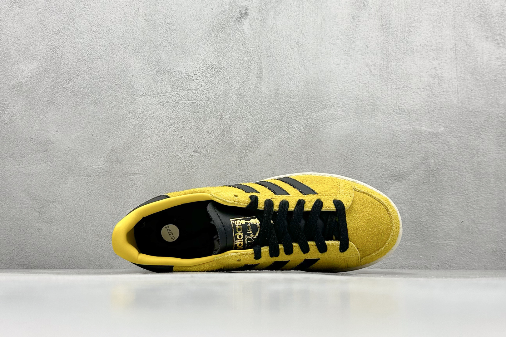 250 S2纯原 Bruce Lee x AD 阿迪 联名款低帮休闲板鞋  JR1597