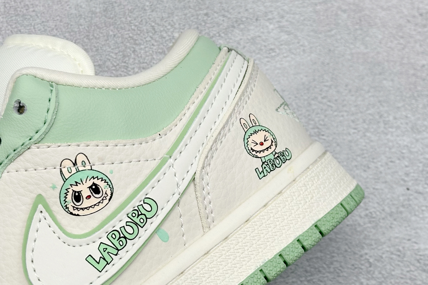 280 XC版Air Jordan 1 Retro Low x LABUBU 米绿拉布布 QR2025-006