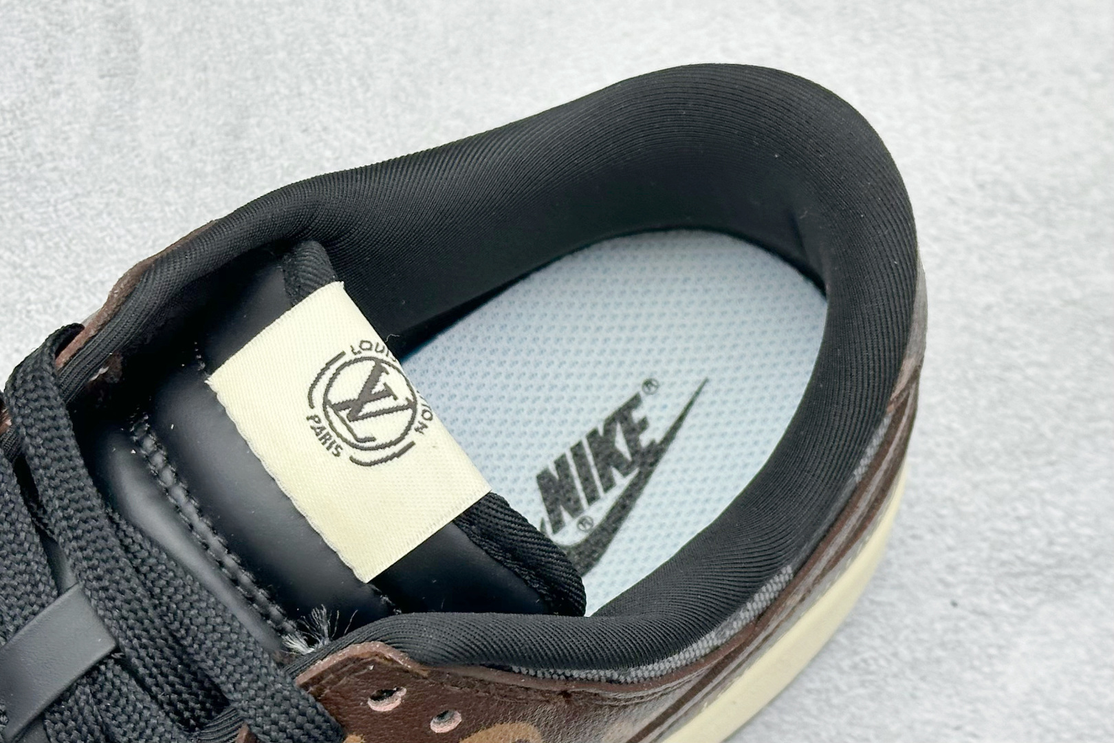 280 SC版Nike SB Dunk Low LV联名 灰咖啡 高端定制 低帮休闲板鞋 SC0601-453