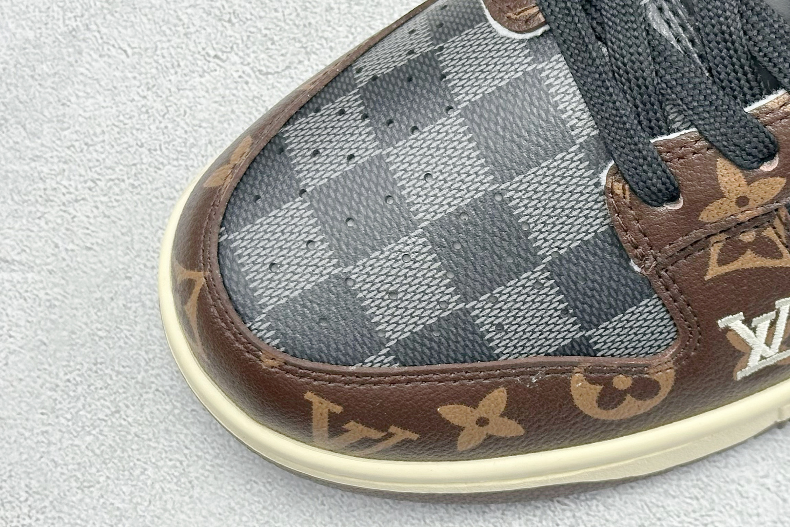 280 SC版Nike SB Dunk Low LV联名 灰咖啡 高端定制 低帮休闲板鞋 SC0601-453