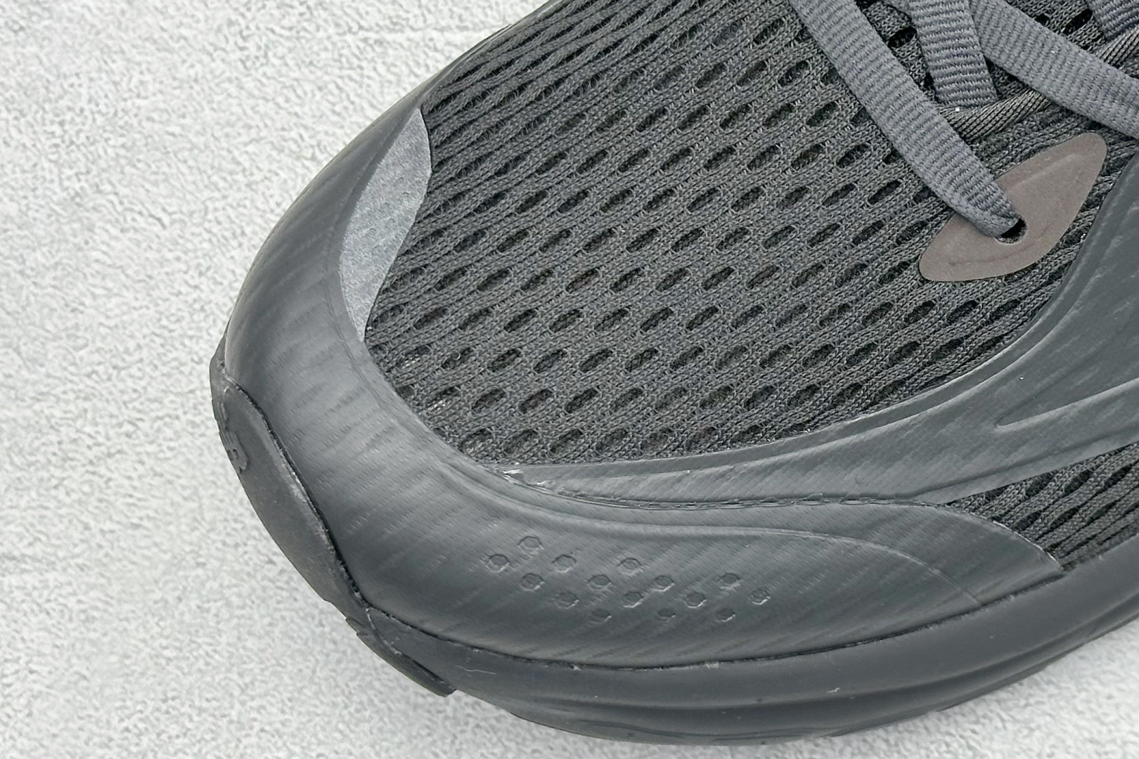 200 New Balance NB Fresh Foam UTRN系列 新百伦舒适耐磨低帮休闲跑步鞋 UTRNWD