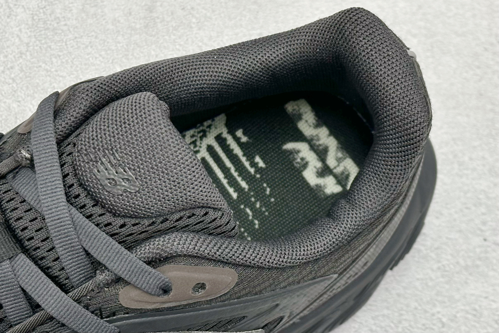 200 New Balance NB Fresh Foam UTRN系列 新百伦舒适耐磨低帮休闲跑步鞋 UTRNWD