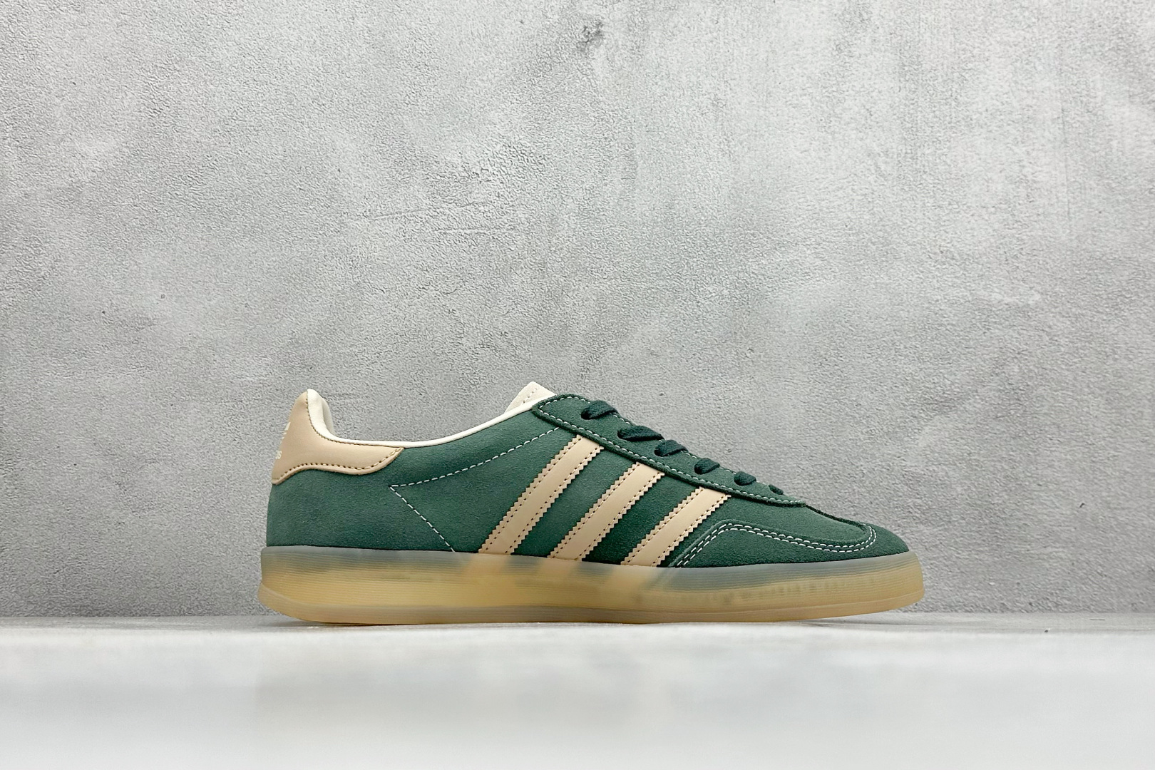 160 AdidOriginals Gazelle Indoor 三叶草复古休闲防滑耐磨低帮板鞋 JH5402
