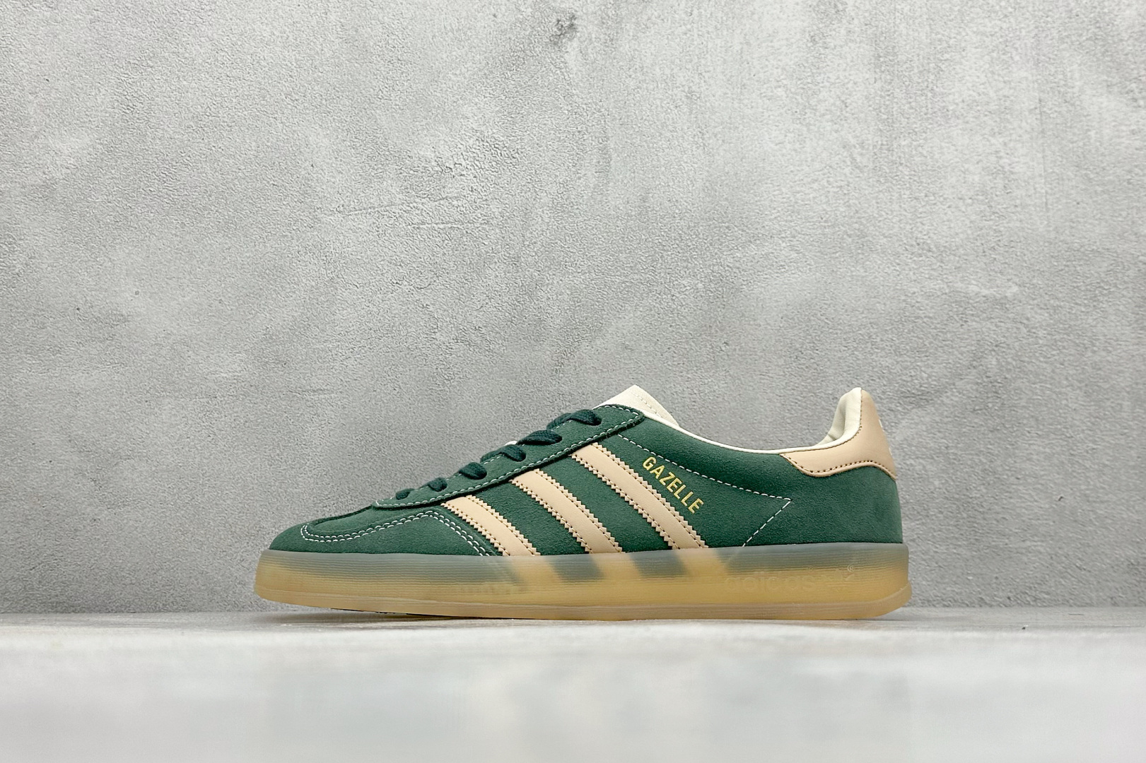 160 AdidOriginals Gazelle Indoor 三叶草复古休闲防滑耐磨低帮板鞋 JH5402